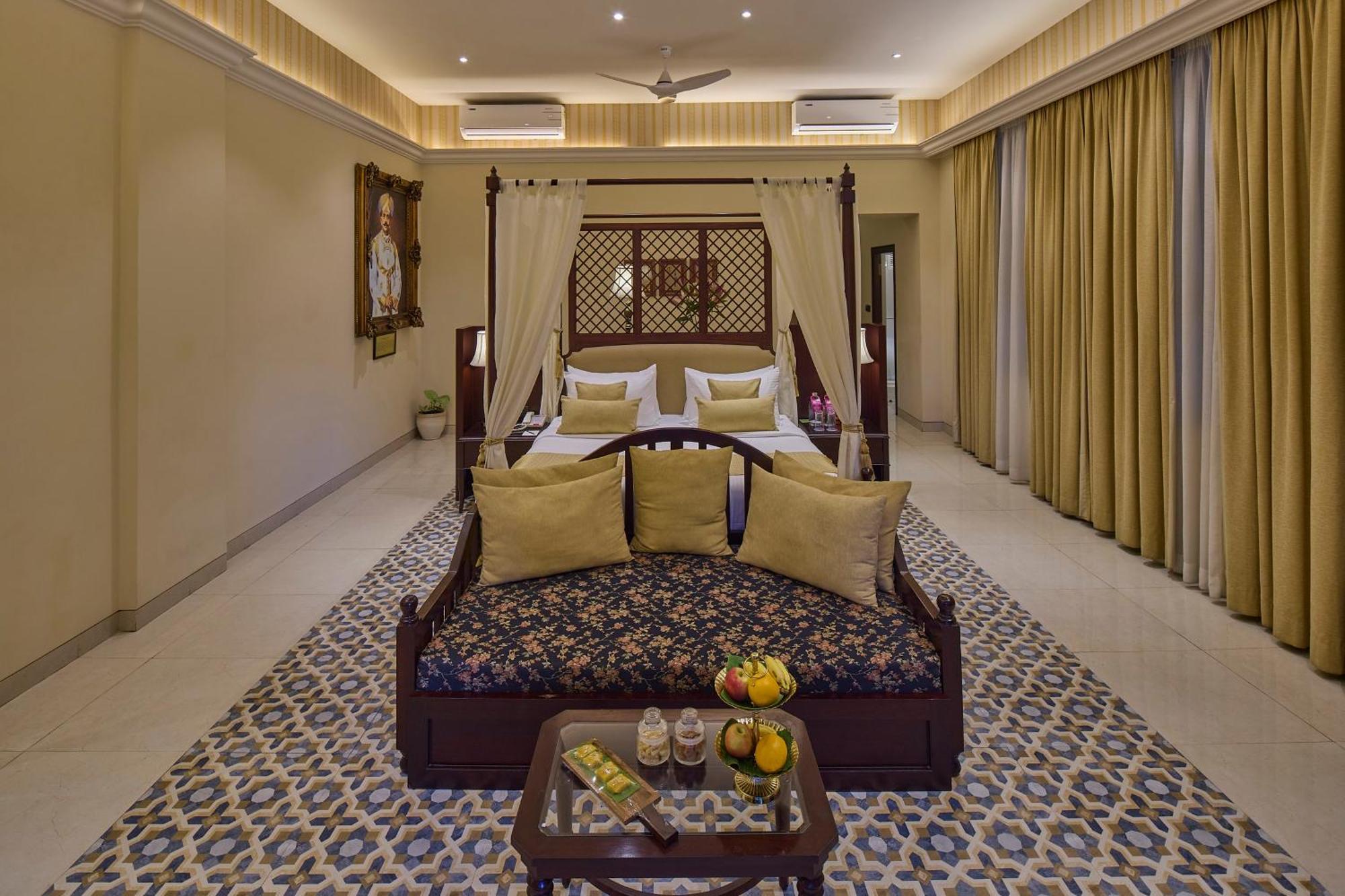 Royal Orchid Metropole Mysore Eksteriør bilde